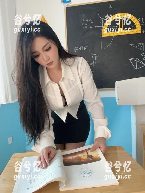 微密圈 - 免费奉上，缘何120斤的小王同学的瑜伽图集让人欲罢不能？