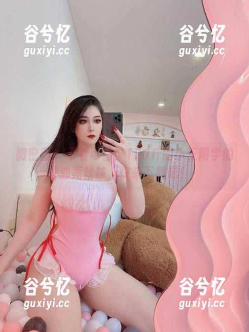 微密圈 - 不看可惜！120斤的小王同学的油亮丝袜，快来下载吧！