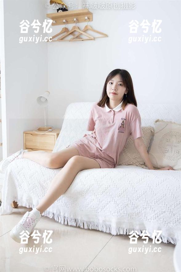BoBoSocks袜啵啵 - 小甜豆的夏日美图分享：三双帆布鞋，随意却不随便