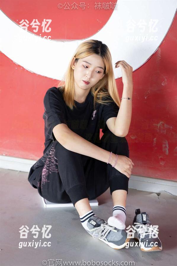 BoBoSocks袜啵啵 - 福利时间！涵涵的厚肉丝，我的天，这是哪里来的美图？