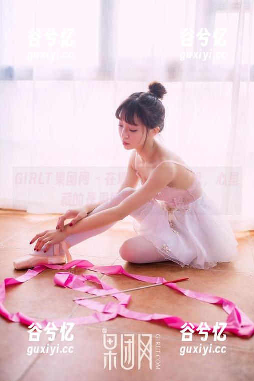 GIRLT果团网-周妍希 GIRLT果团网 - 在墙上挂的是壁纸,心里藏的是周妍希的皮衣梦。