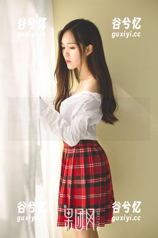 GIRLT果团网 - 白裙与莫雅淇，此刻的图片让我忍不住想起清晨的露珠，凉凉的，很甜。