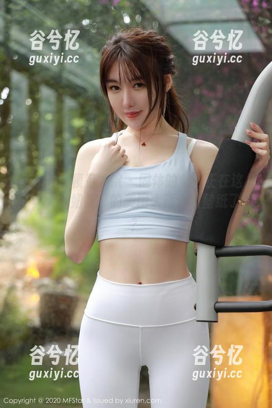 MFStar模范学院 - 固体的女王正在这儿，“大美妞儿”的美图太适合当壁纸了吧？