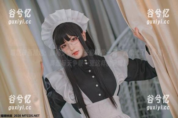 喵糖映画精选：旗袍少女在镜头前轻松一晃，就像动了个特效，真想每天争取一张这样的美图！
