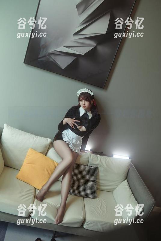 Natsuko夏夏子制服精选——穿越你想象的界限！