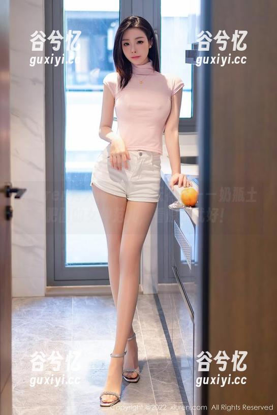 Xiuren秀人网 - 私房天花板——奶瓶土肥圆的女神范儿，看原图就好！