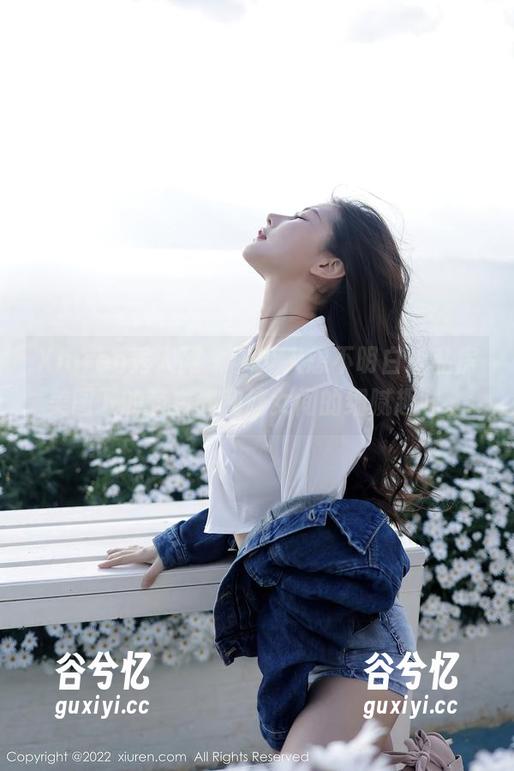 Xiuren秀人网 - 多少人想不明白，私房美图下的萌白酱和修女间的细腻趣味。