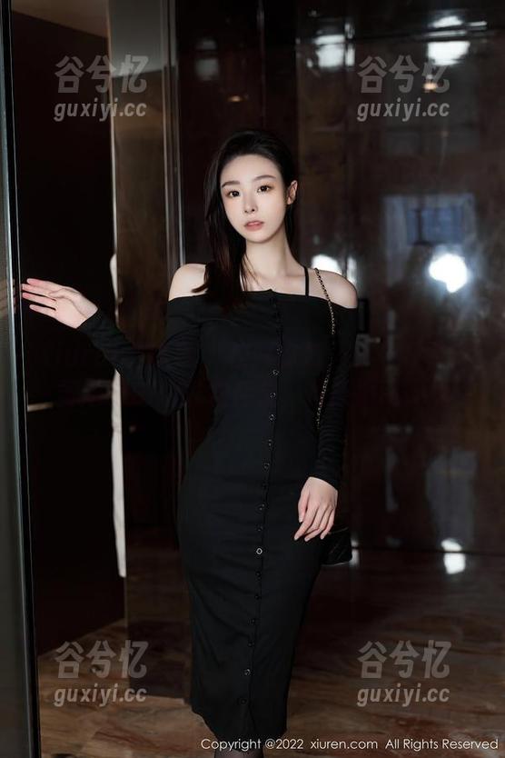 Xiuren秀人网 - 校服你怎么那么好看？黄婧GIGI的私拍合集，直接撩动视线
