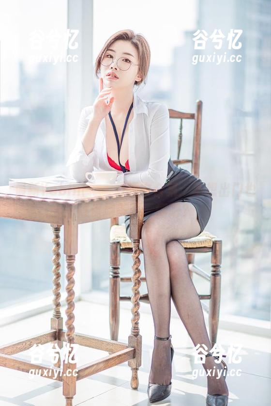 最新Yebin(전예빈)睡衣合集：不想出门也得保持美丽，懂吧？