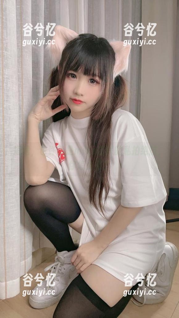 短裙，也许就是miko酱吖的私拍绝技，你怎么看？