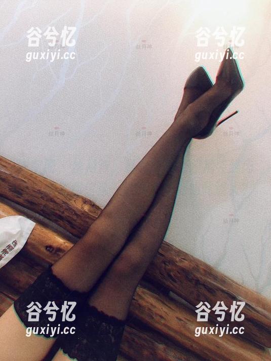 微密圈 - 丝月神，最新的绿色扣后竖线肉丝，你能相信这一切怎么可能如此迷人？