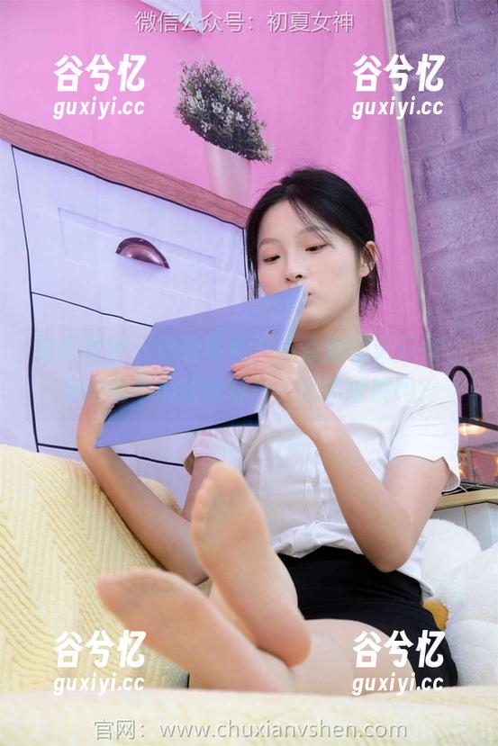 初夏女神 - 这组写真，点点的秋天问候，有种说不出的意味……大家理解吗？