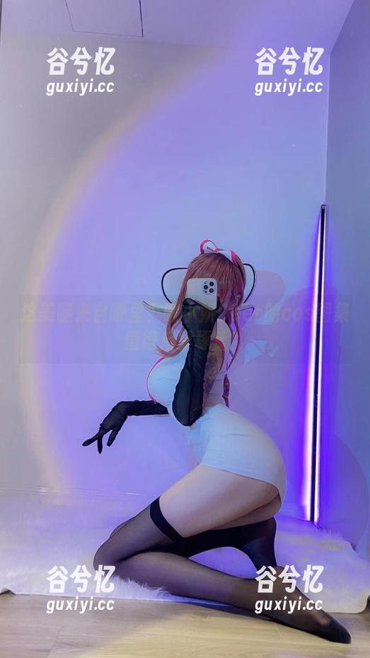 这美腿来自哪里？啾小妍Deer的cos图集值得反复琢磨！