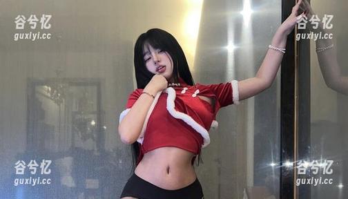 微密圈 - 沉浸在小u优优子和服作品里，我忍不住想给她打分！