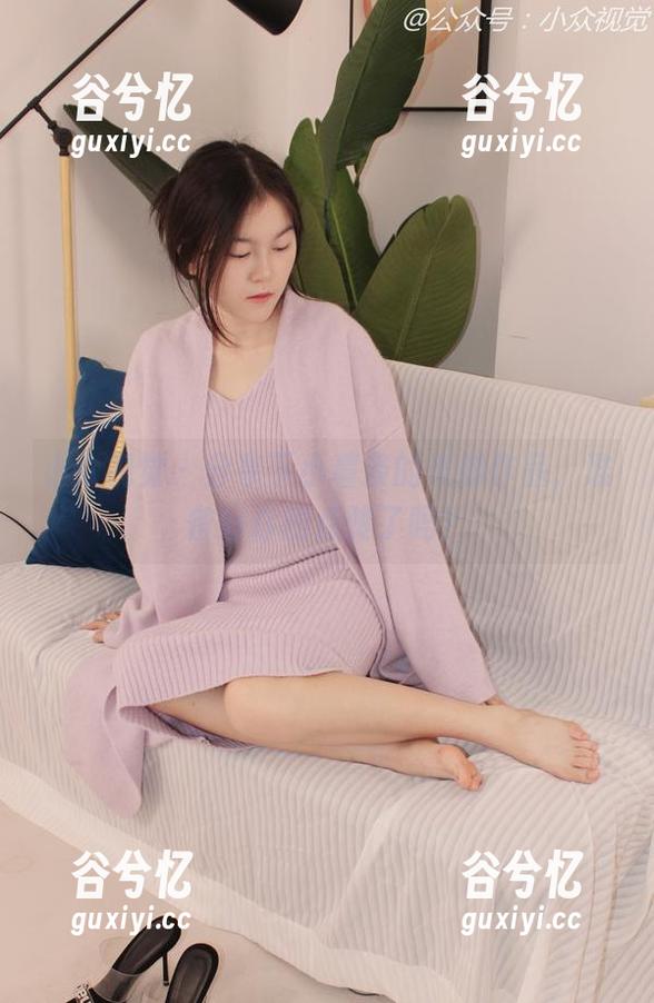 小众视觉 - 分享下小薯条的美脚作品，准备好你的点赞了吗？