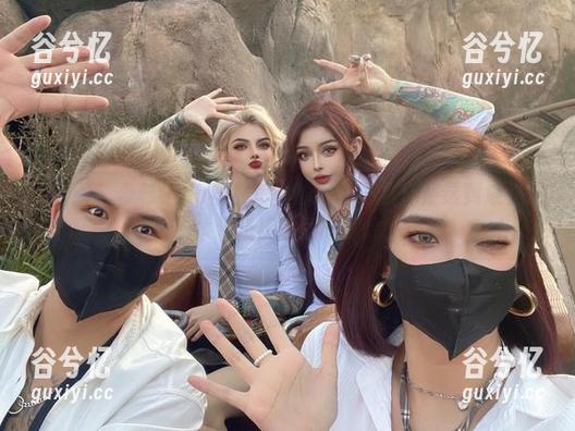微密圈 - 希希Gina的裤里丝原图——我怀疑这到底是艺术还是裤子里藏了啥