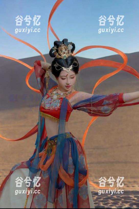 看！年年Nnian又一次新年！图片里的他发出了致命的吸引力，XD！