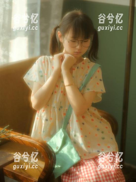 漫步幼水铃衣的私房，蛋糕与JK的逗趣合集