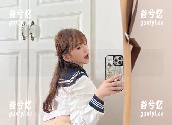 微密圈 - 最新图册：张思允nice在三亚晒内衣，结果被椰子树取代成了模特！