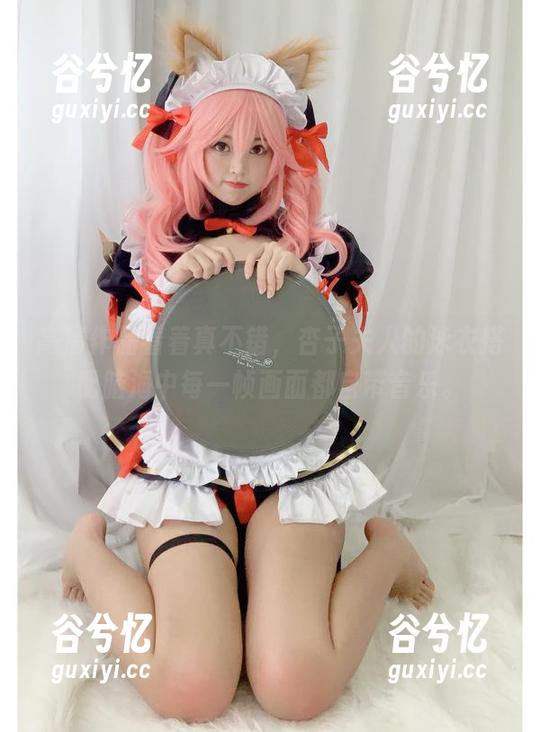 杏子夫人 高清作品看着真不错,杏子夫人的泳衣搭配脑海中每一帧画面都自带音乐。