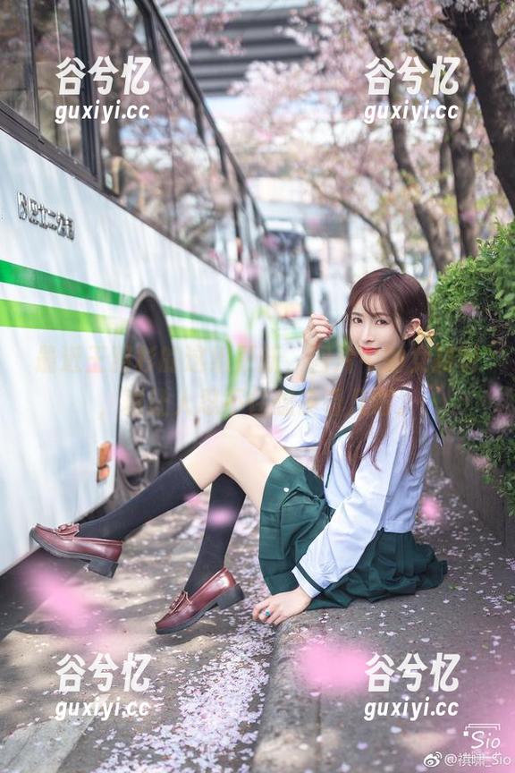 最近王羽杉的这组更新，图片中的女孩呀，真让人忍不住想多看几眼。