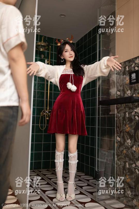 秀人网-MARA酱 秀人网 - MARA酱的夏天全套写真,脑子里只有一种想法