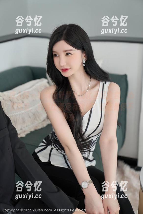 秀人网-叶梦轩 秀人网 - 继续看叶梦轩的比基尼全套,心里想着:到底比基尼有啥好?但还是停不下来。