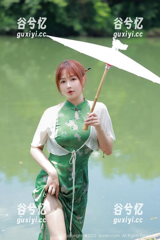 秀人网 - 雨儿baby的海边合集：为什么她总是在寻找海星？