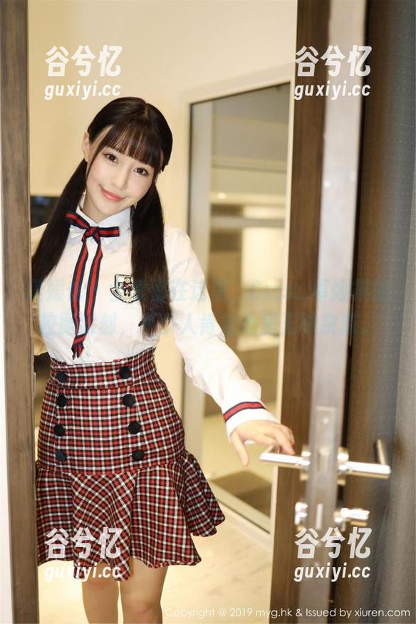美媛馆 - 全集都在这里，Cris_卓娅祺的校服时刻，不少人肯定心里五味杂陈。