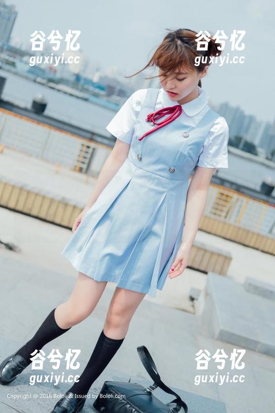 菠萝社 - 柳侑绮Sevenbaby的制服，居然是免费取用的美图？！谁说好东西不能分享！