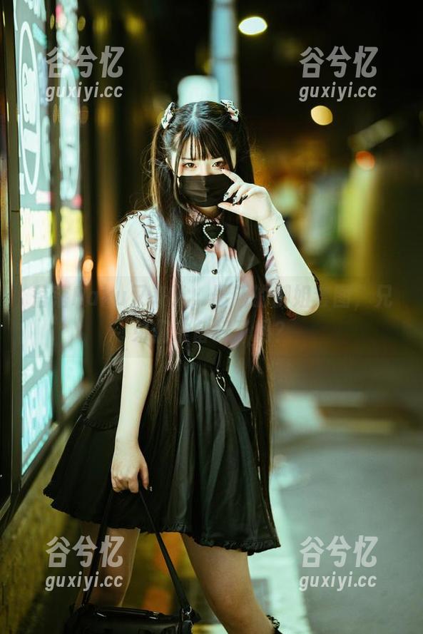 落落Raku又来了，最新的御姐套图，兄弟们准备好了吗？