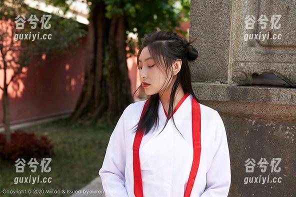 蜜桃社-伊素妍 蜜桃社 - 伊素妍图集:难道内衣也能这么造型多变?我也是服气了