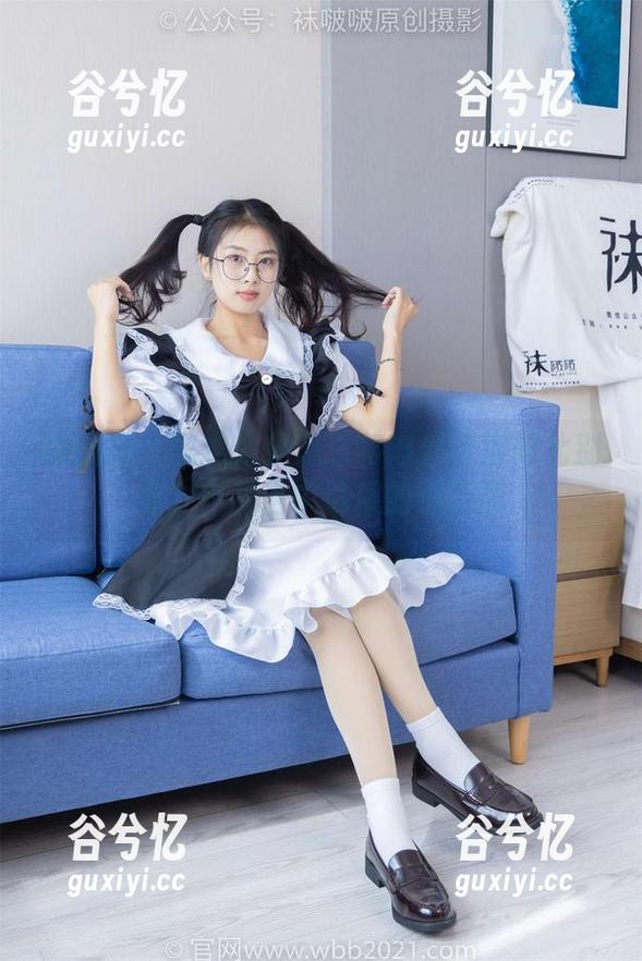 袜啵啵 - 瞧瞧朵朵怎么将肉丝变得如此别致，作品当中隐藏的小巧思