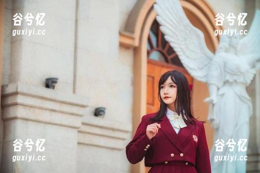 许多鱼鱼鱼的校服：原图十变，套图看我如何搞怪！