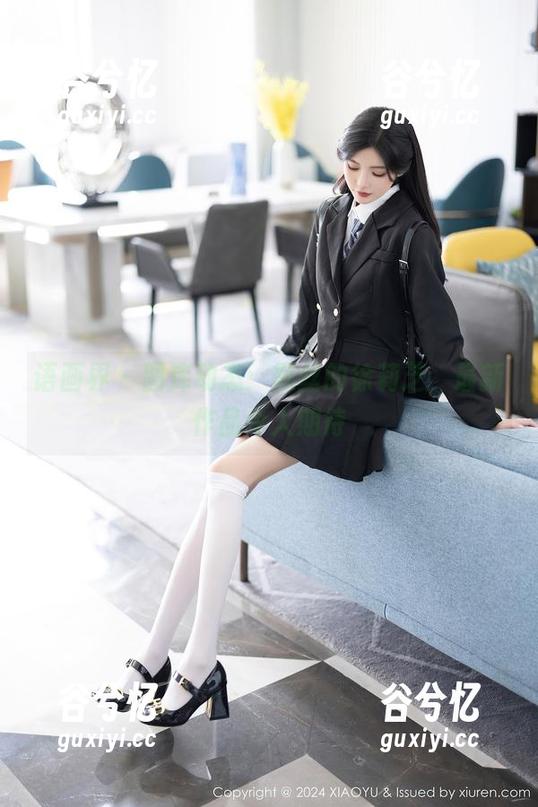 语画界 - 图库动态：黑丝的徐莉芝，最新作品令人期待