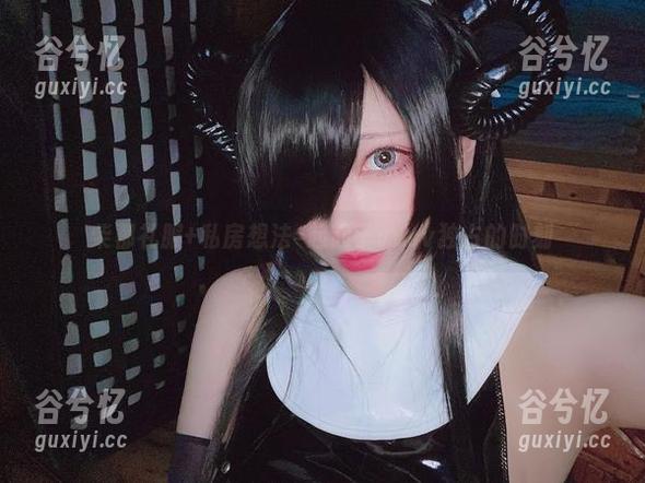 起起子vvvv 柴郡礼服+私房想法=起起子vvvv独占的时刻