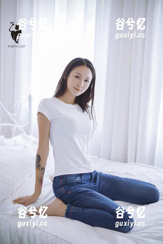 轰趴猫 - 曲曲的最新水手服图包，穿上之后可别掉进海里哦！
