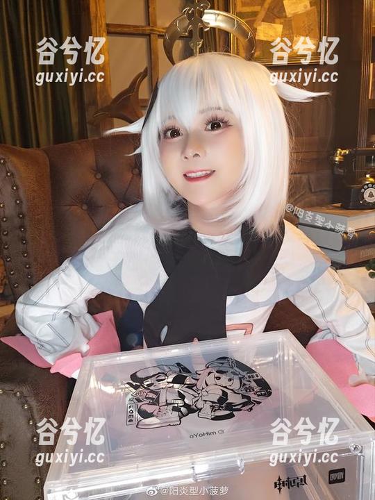 阳炎型小菠萝的美腿合集：当你发现自己每天都偷偷点开同一张。