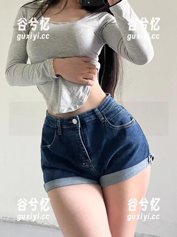 微密圈 - 别说我没提醒！陈佩奇的写真原图，剧情太狂野！
