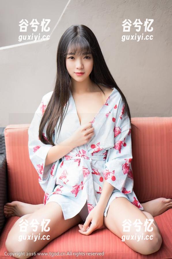 青豆客 - 免费教程：如何魅惑你的朋友？步骤之一，迅速观看杨上萱的御姐写真！