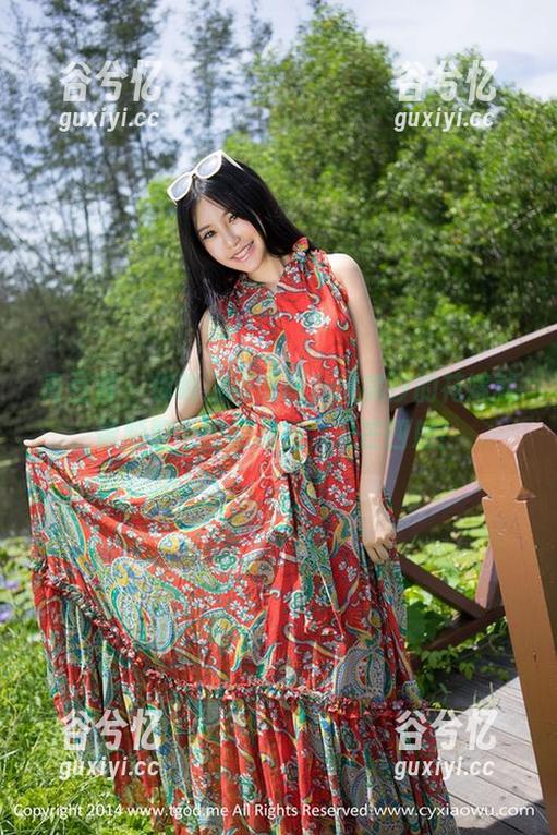 青豆客 - 你瞧这张原图，颜美汐的花嫁就像频繁上班的月亮，光芒四射！